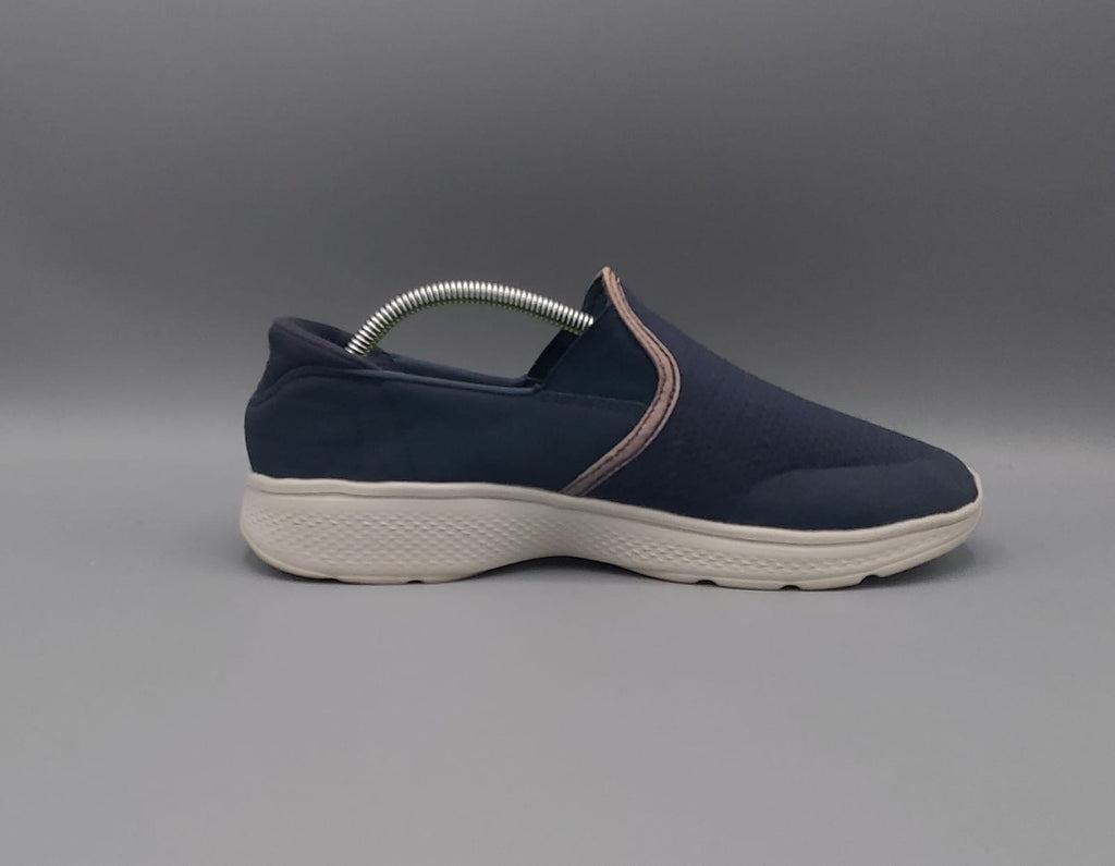 Skechers GOwalk shoes, US 8 UK 7 EUR 41, excellent condition lightweight walking footwear.