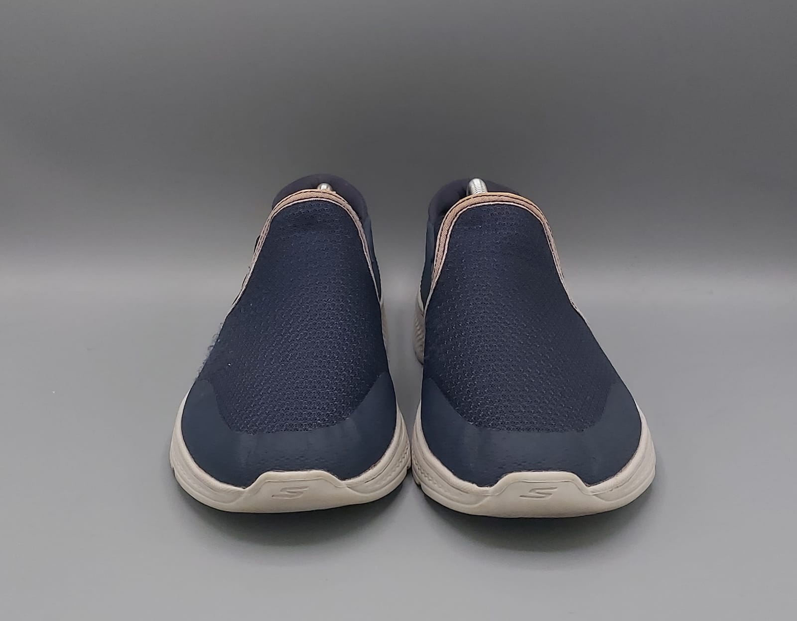 Skechers GOwalk shoes, US 8 UK 7 EUR 41, excellent condition lightweight walking footwear.