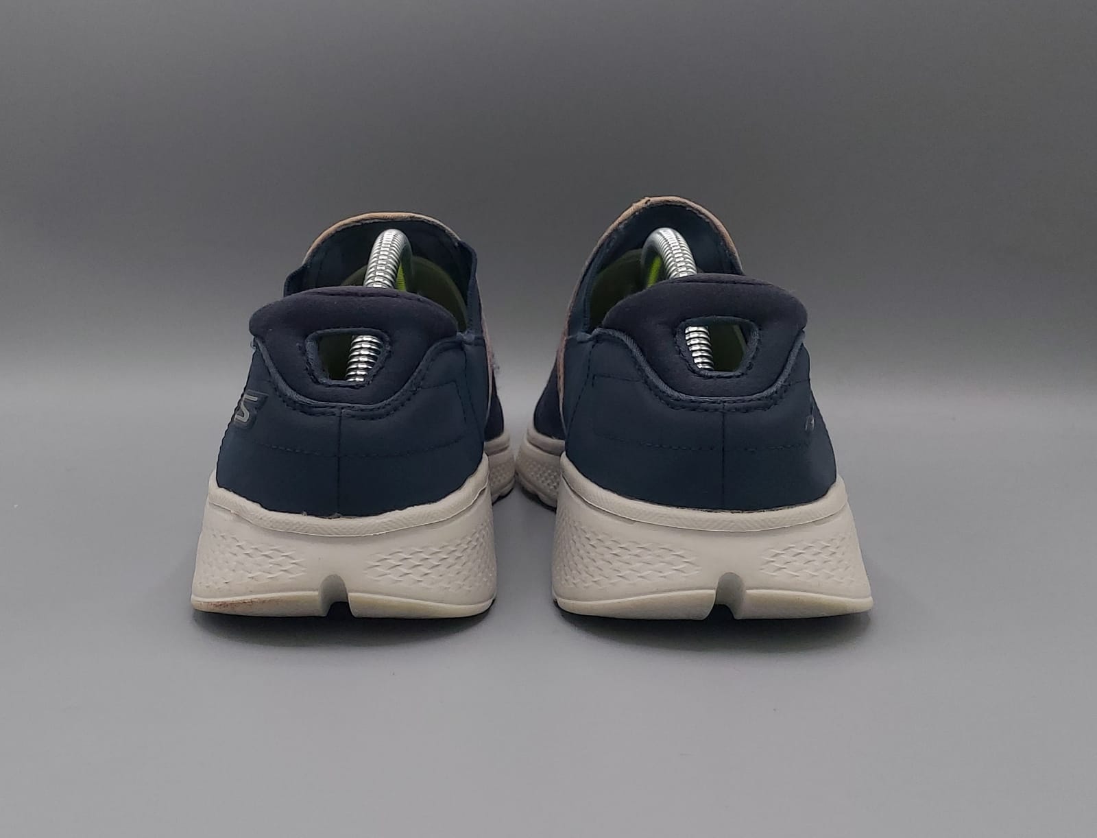 Skechers GOwalk shoes, US 8 UK 7 EUR 41, excellent condition lightweight walking footwear.