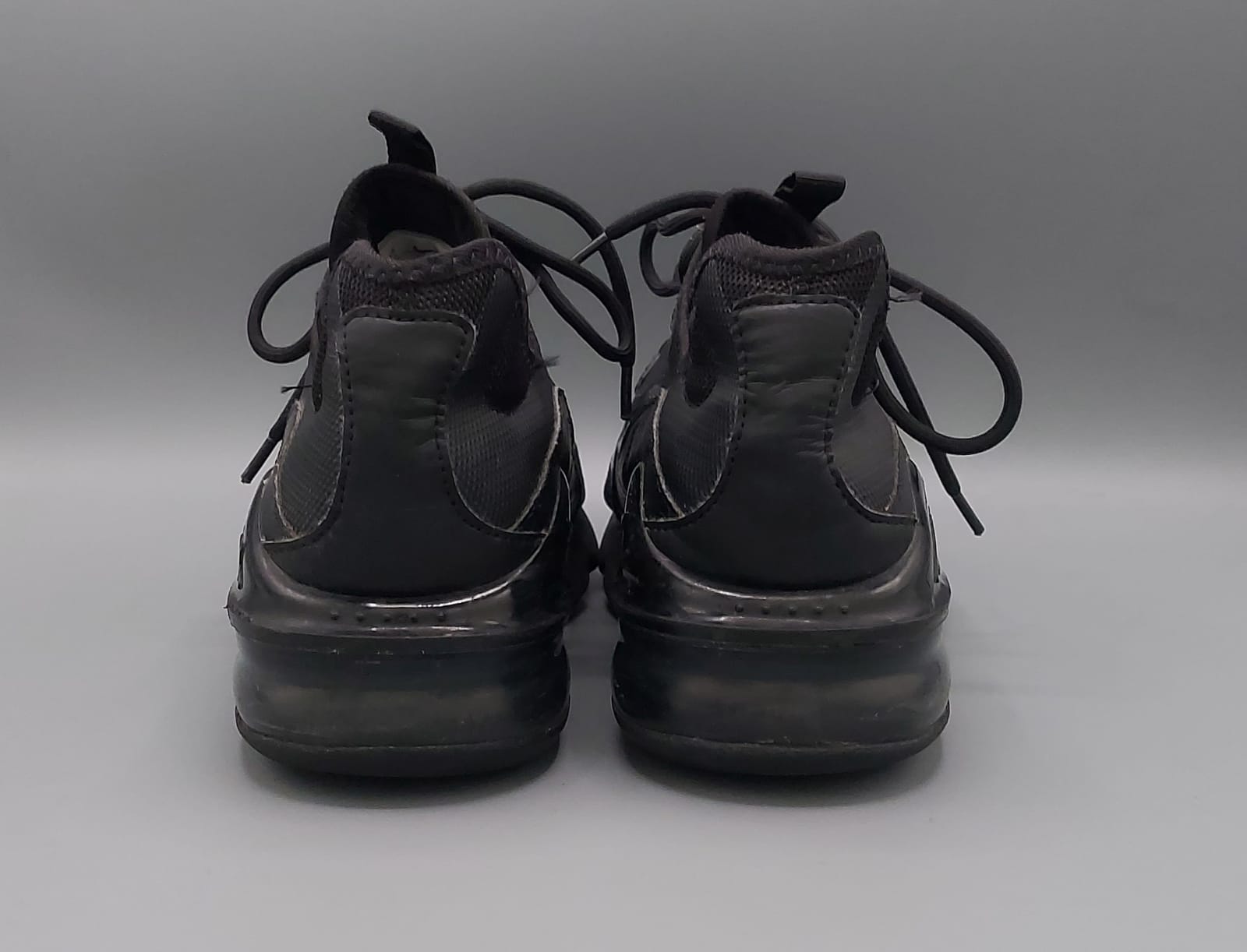 Nike Air Max sneakers, US 10 UK 9 EUR 44, excellent condition cushioned stylish footwear.