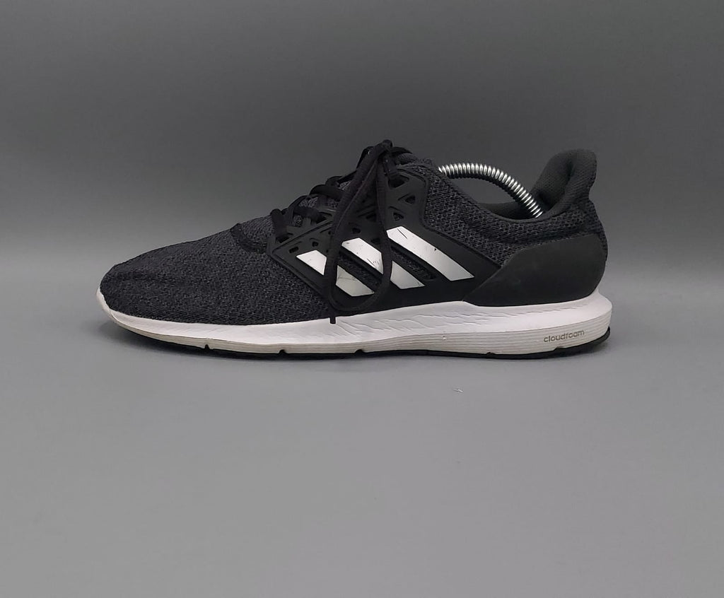 Adidas Solyx sneakers, US 8.5 UK 7, excellent condition lightweight casual footwear.