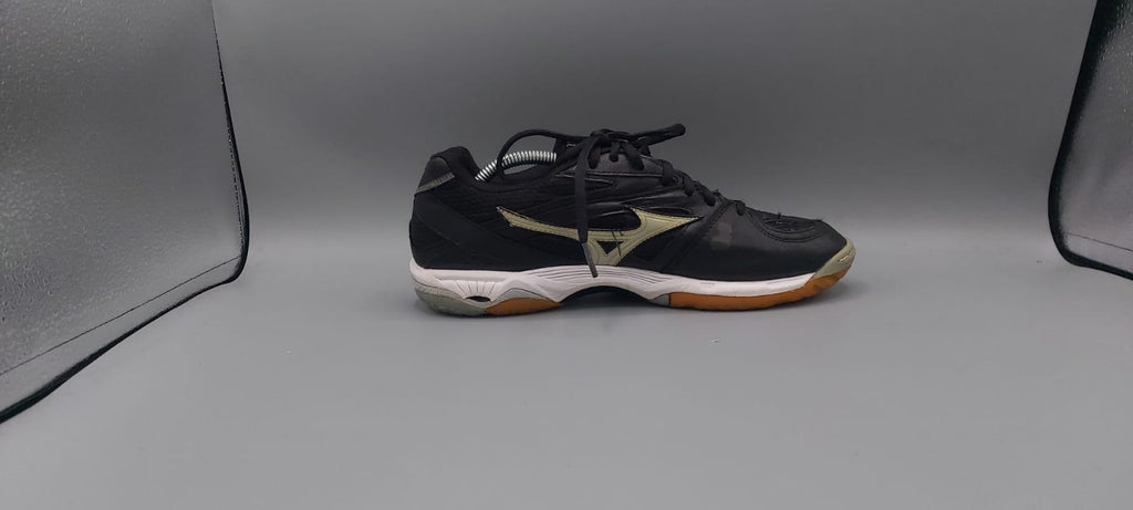 Mizuno running shoes, US 9.5 UK 7 EUR 40.5, very good condition cushioned training footwear.