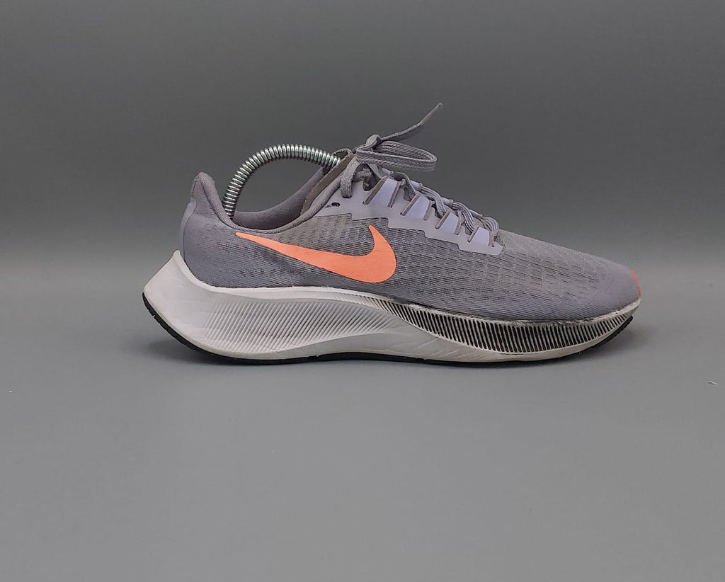Nike Air Zoom running shoes, US 7 UK 4.5 EUR 38, excellent condition cushioned performance footwear.