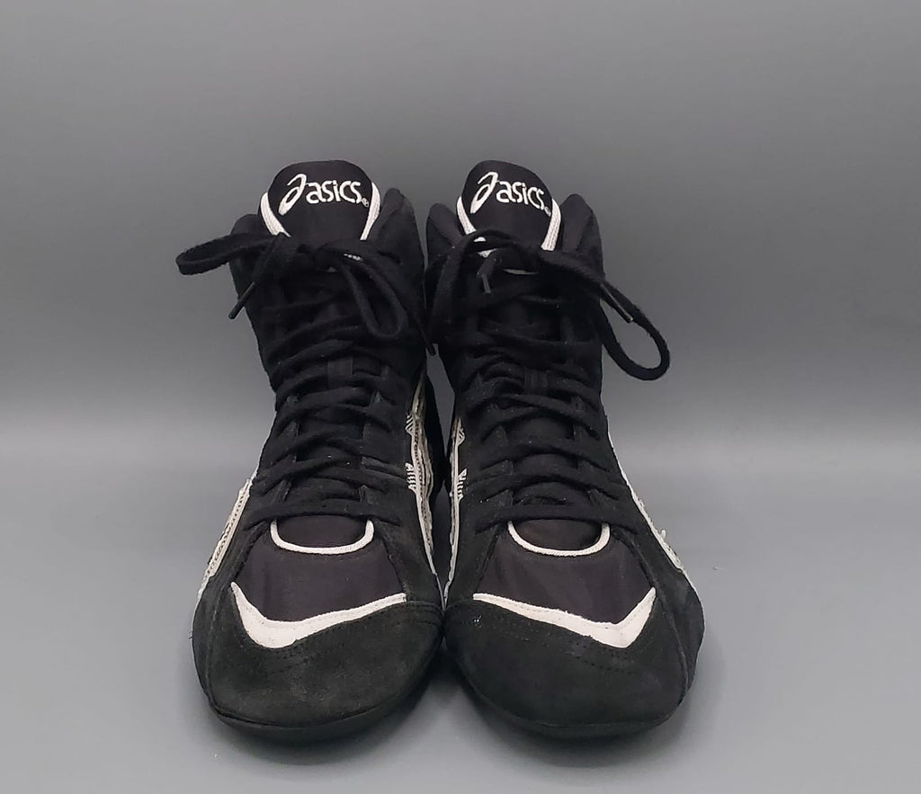 Vintage ASICS shoes, US 9 EUR 41.5, very good condition lightweight casual footwear.