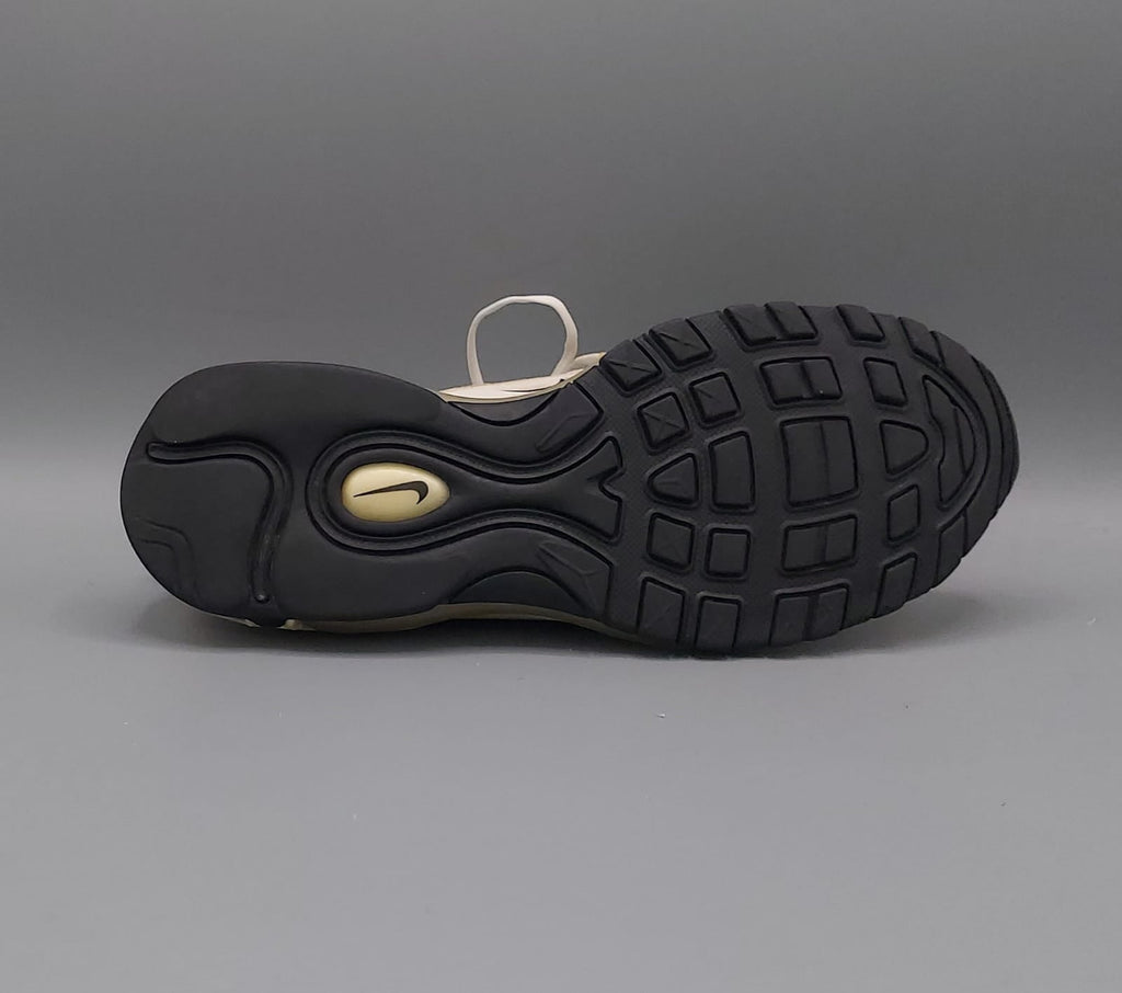Nike Air Max 97 SE sneakers, US 9 UK 6.5 EUR 40.5, excellent condition cushioned stylish footwear.