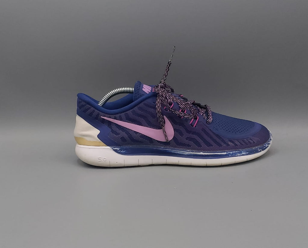 Nike Free running shoes, US 9 UK 6.5 EUR 40.5, very good condition flexible lightweight footwear.