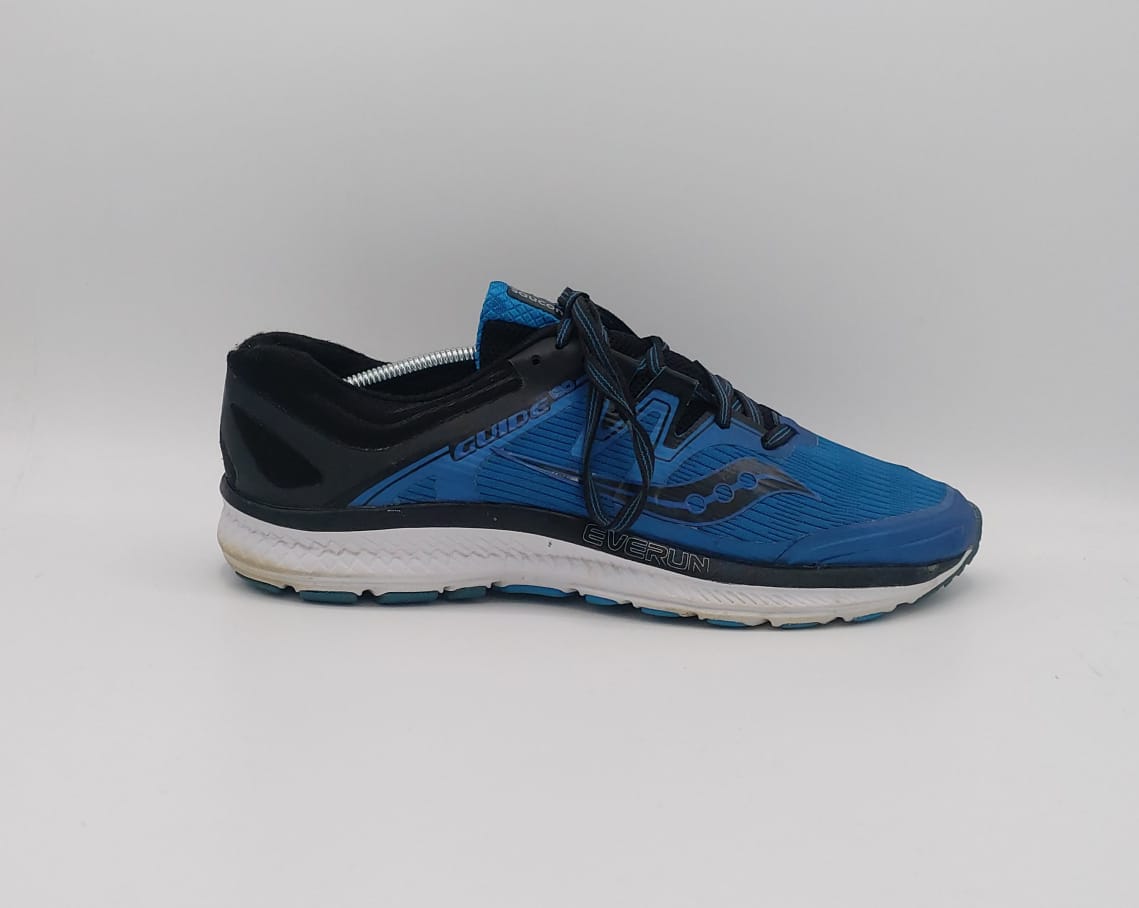 Saucony Everun running shoes, US 10 UK 9, excellent condition cushioned performance footwear.