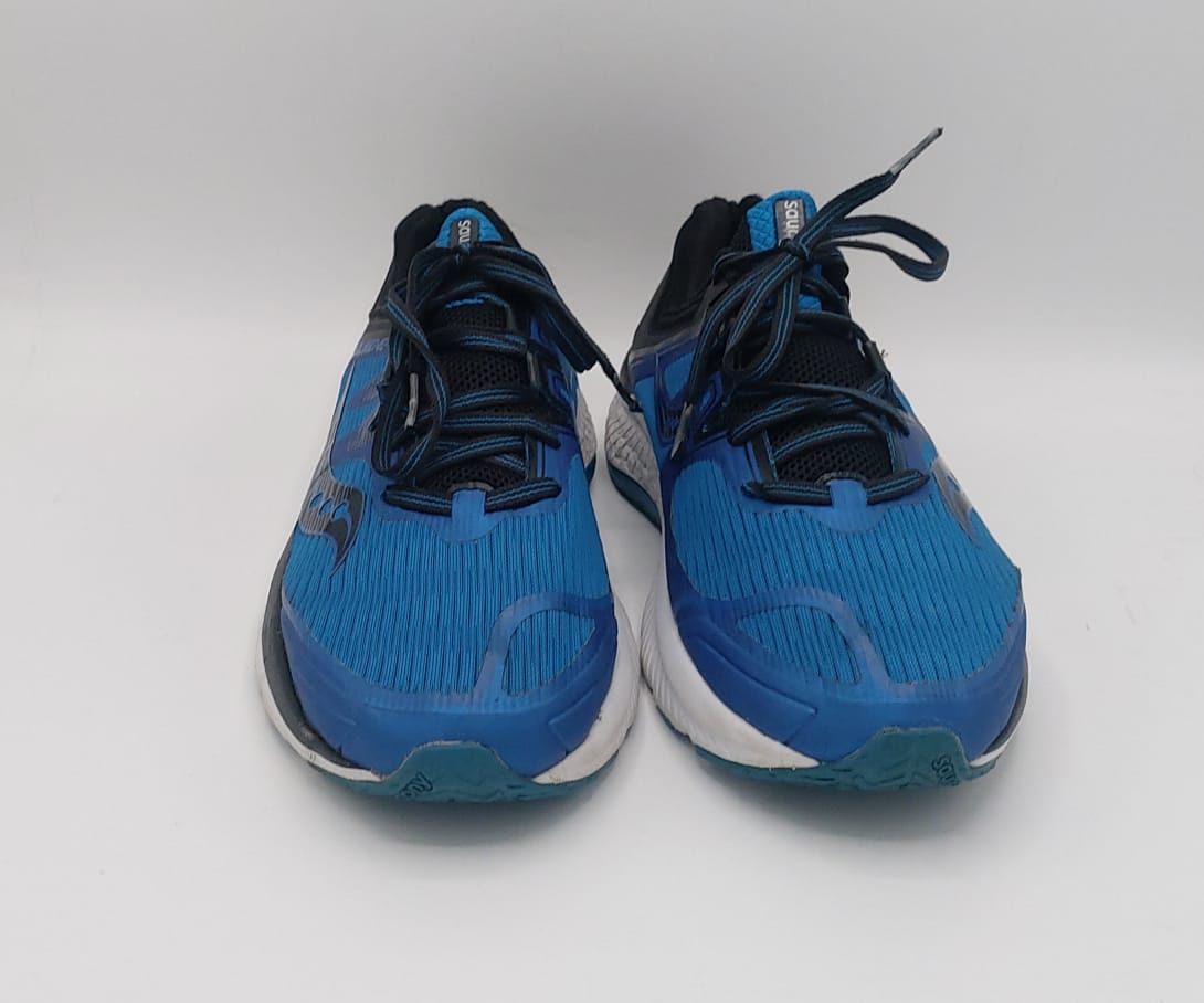 Saucony Everun running shoes, US 10 UK 9, excellent condition cushioned performance footwear.