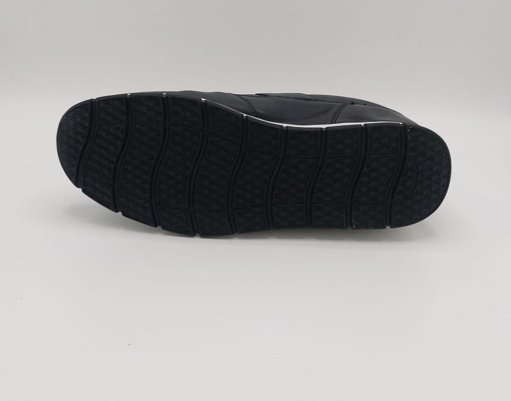Red Tape Taylor shoes, US 9 UK 8, premium condition stylish casual footwear.