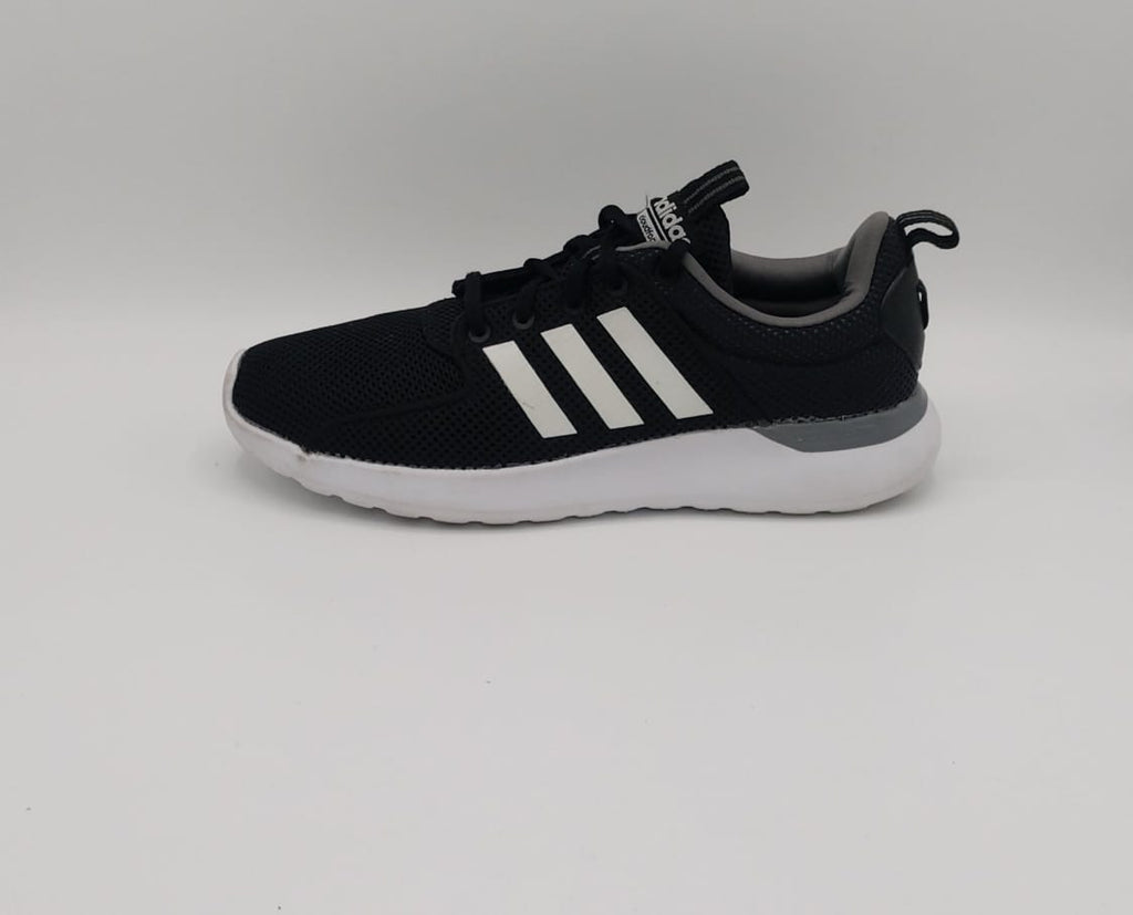 Adidas Cloudfoam shoes, US 8 UK 7.5, premium condition lightweight cushioned casual footwear.