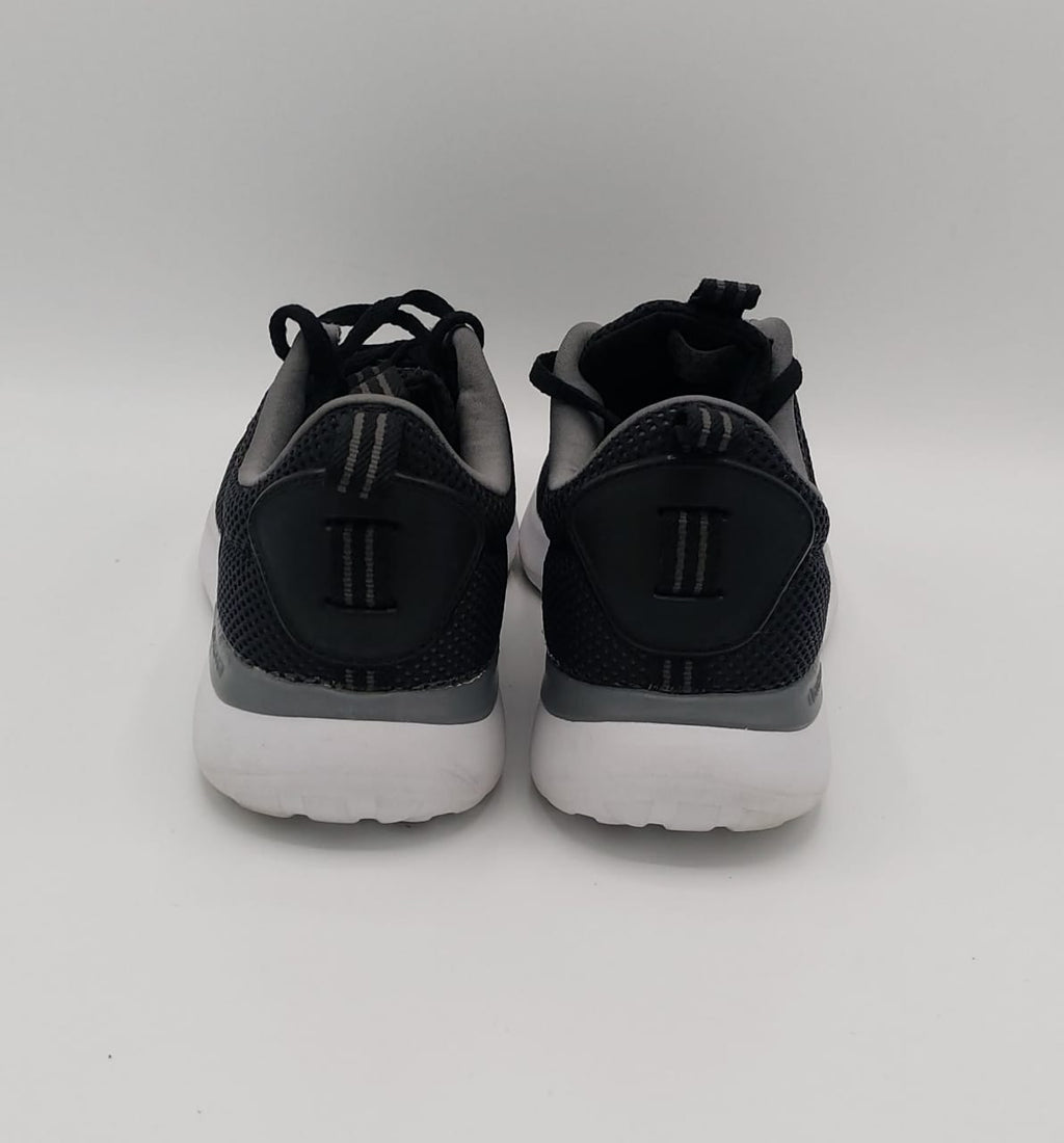 Adidas Cloudfoam shoes, US 8 UK 7.5, premium condition lightweight cushioned casual footwear.