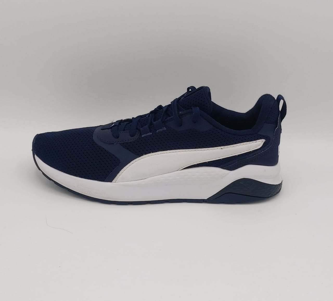 Puma SoftFoam sneakers, US 11 UK 10, premium condition lightweight cushioned casual footwear.