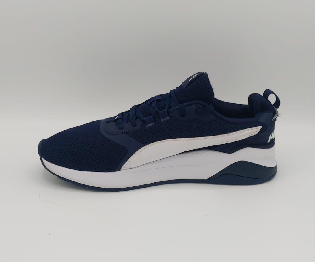 Puma SoftFoam sneakers, US 11 UK 10, premium condition lightweight cushioned casual footwear.