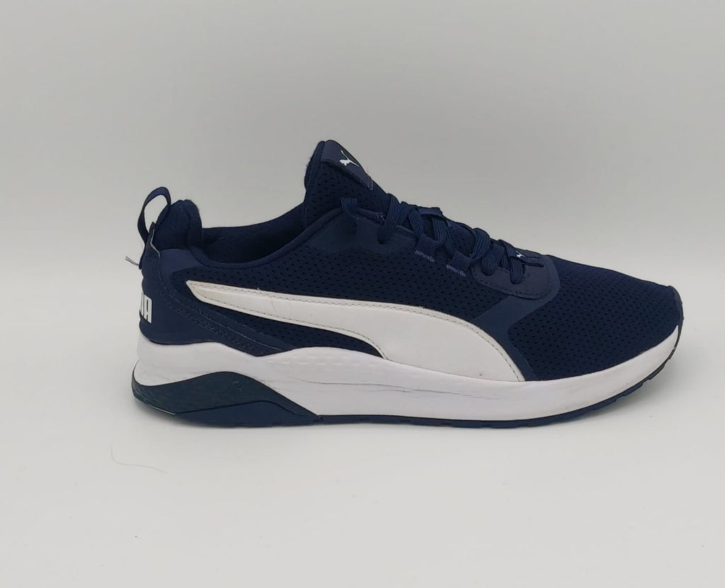 Puma SoftFoam sneakers, US 11 UK 10, premium condition lightweight cushioned casual footwear.