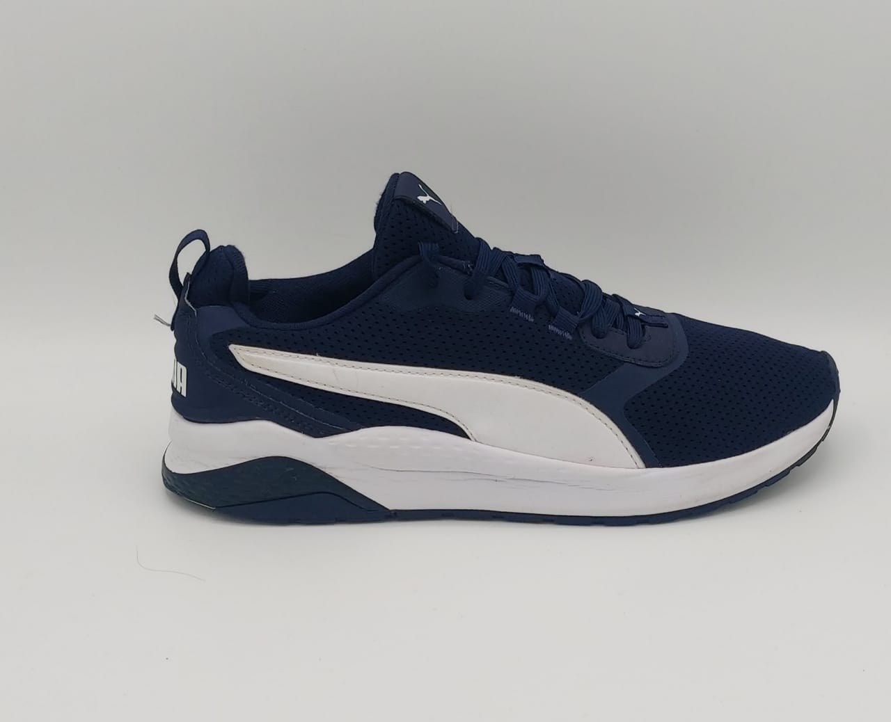 Puma SoftFoam sneakers, US 11 UK 10, premium condition lightweight cushioned casual footwear.
