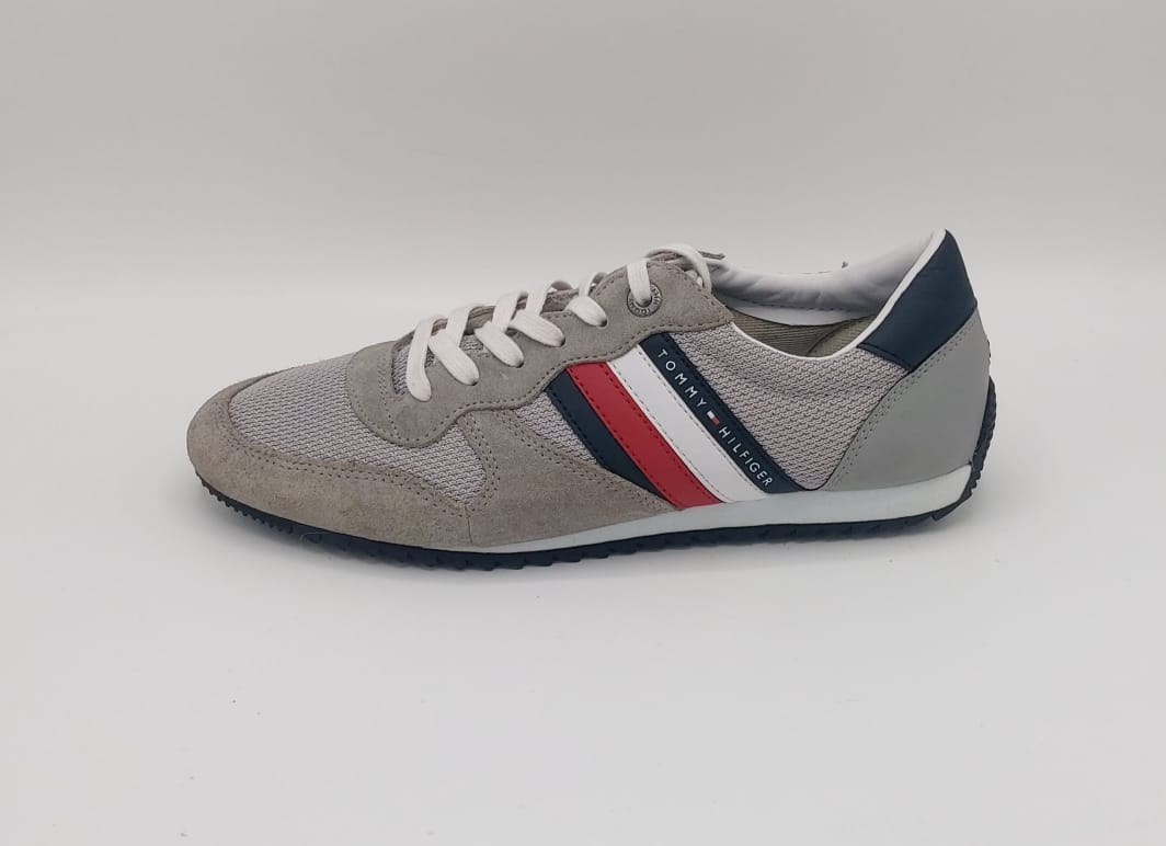 Tommy Hilfiger Essential Mesh Runner sneakers, US 8 UK 7, premium condition lightweight breathable casual footwear.