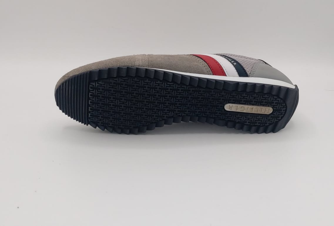Tommy Hilfiger Essential Mesh Runner sneakers, US 8 UK 7, premium condition lightweight breathable casual footwear.