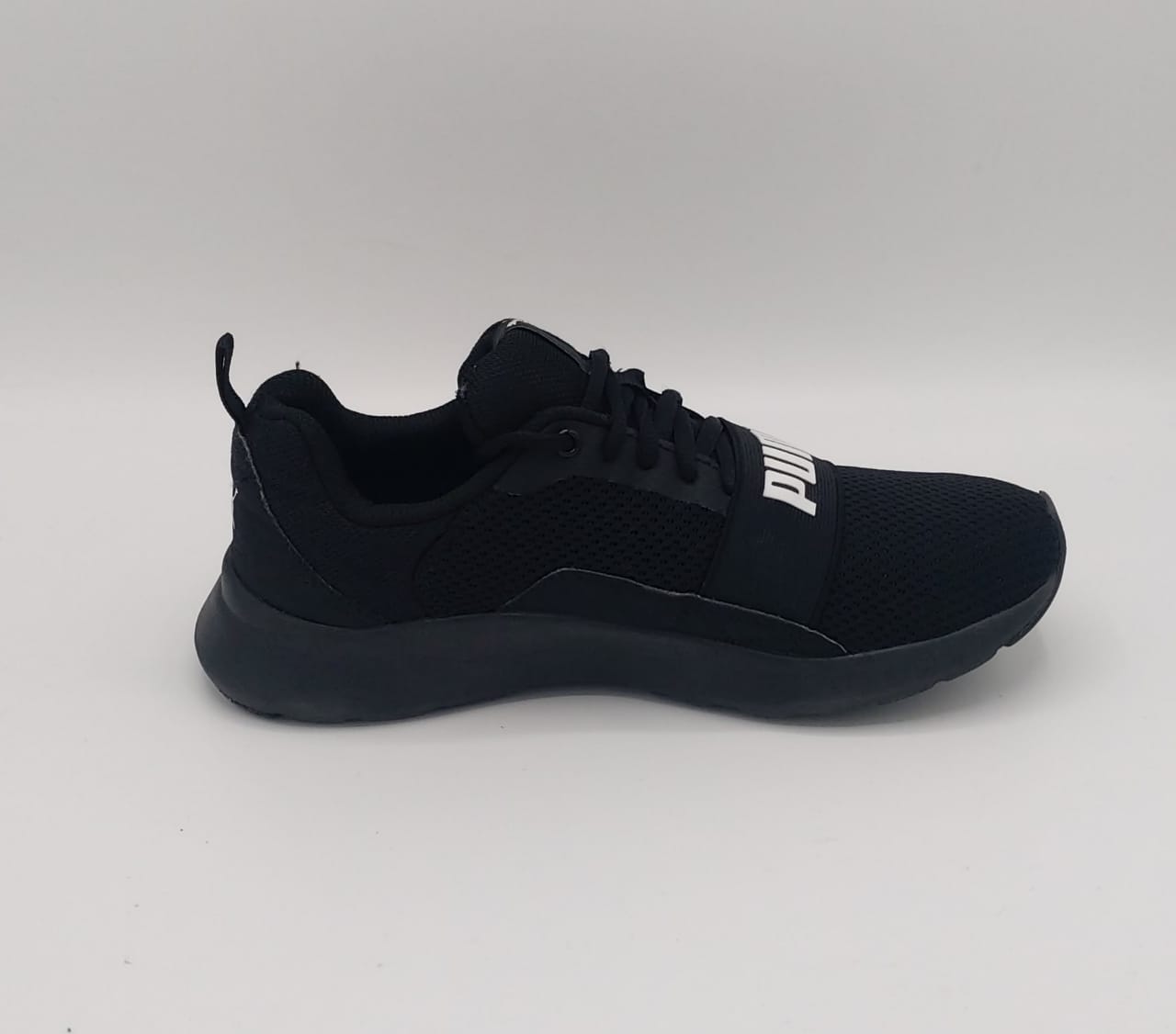 Puma SoftFoam sneakers, US 6.5 UK 5.5, excellent condition cushioned casual footwear.