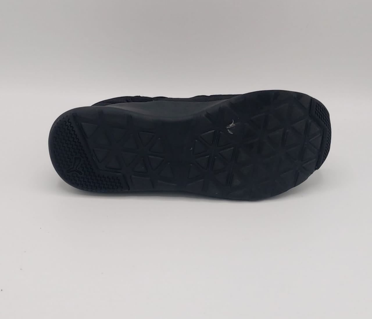 Puma SoftFoam sneakers, US 6.5 UK 5.5, excellent condition cushioned casual footwear.
