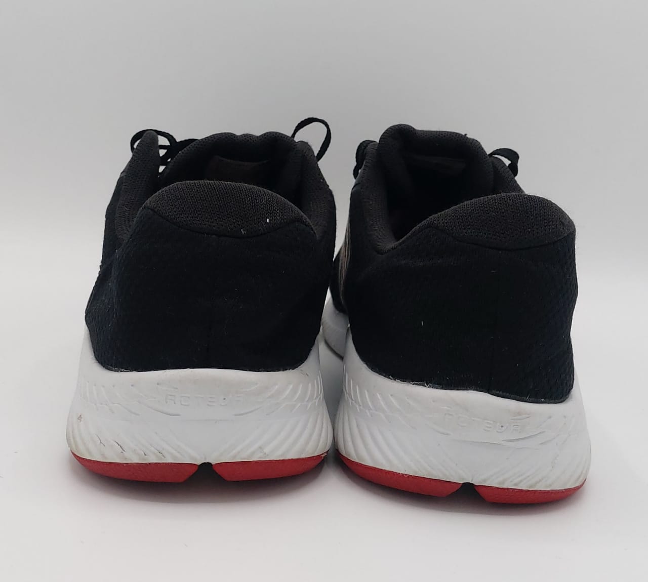 New Balance Drift sneakers, US 11.5 UK 11, excellent condition lightweight casual footwear.