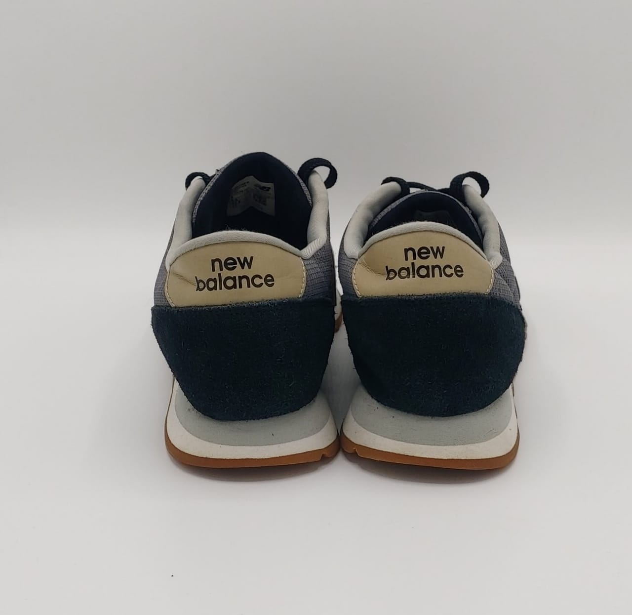 New Balance 501 sneakers, US 9 UK 8.5, premium condition classic retro casual footwear.