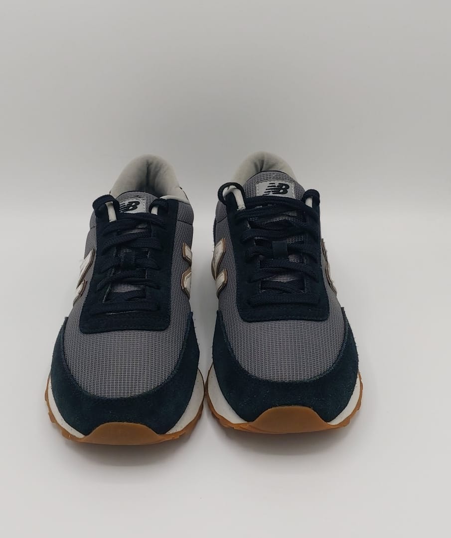 New Balance 501 sneakers, US 9 UK 8.5, premium condition classic retro casual footwear.