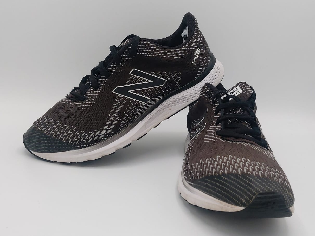 New Balance FuelCore Agility shoes, US 8 UK 6 EUR 39, excellent condition lightweight training footwear.