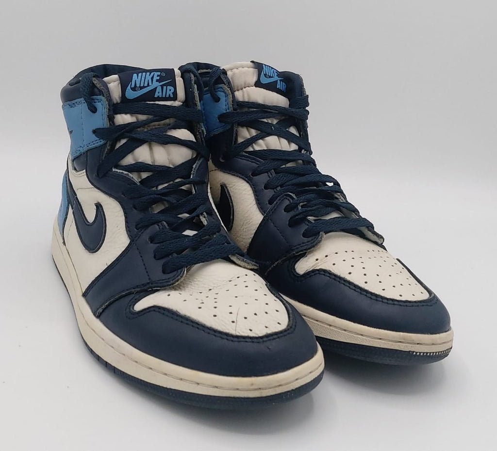 Nike Air sneakers, US 8.5 UK 7.5 EUR 42, good condition cushioned casual footwear.