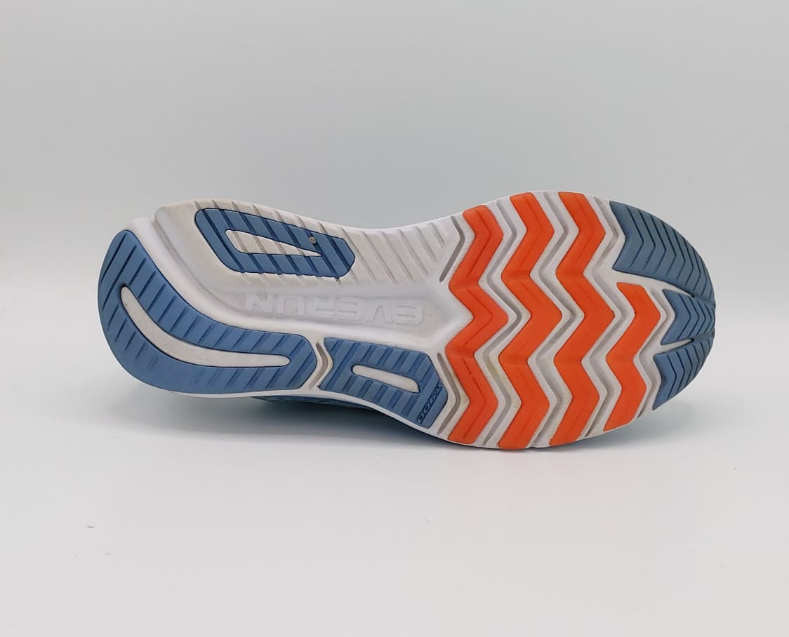 Saucony ISO Series running shoes, US 10 UK 8 EUR 42, excellent condition cushioned performance footwear.