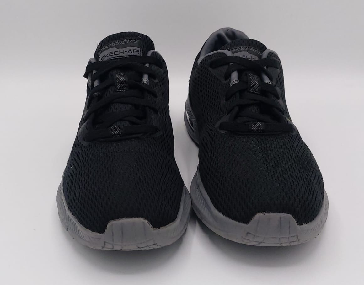 Skechers Dyna-Air shoes, US 10.5 UK 9.5 EUR 44, good condition lightweight cushioned footwear.