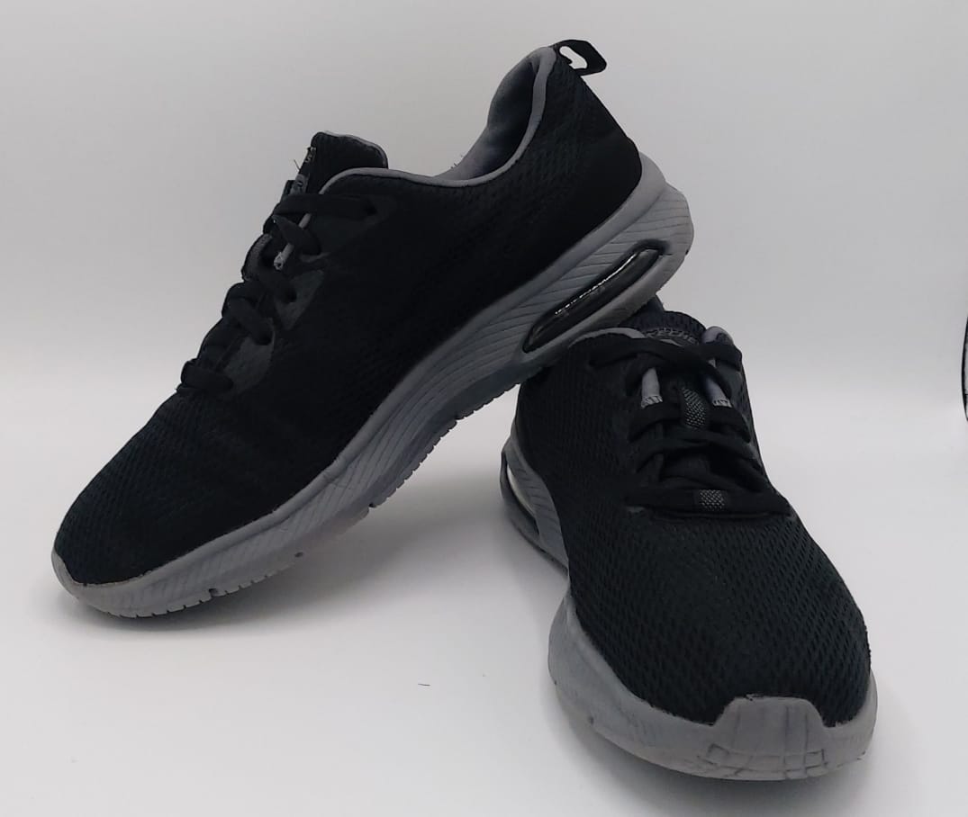 Skechers Dyna-Air shoes, US 10.5 UK 9.5 EUR 44, good condition lightweight cushioned footwear.