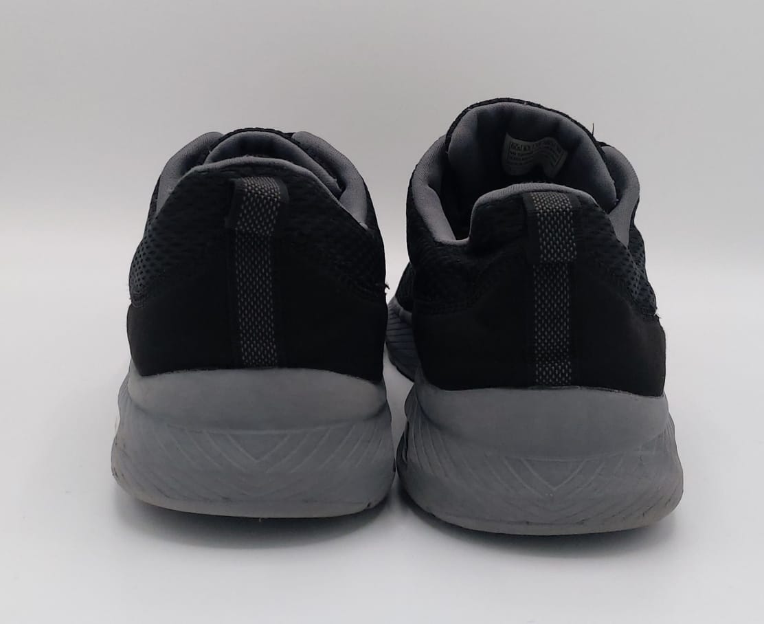 Skechers Dyna-Air shoes, US 10.5 UK 9.5 EUR 44, good condition lightweight cushioned footwear.