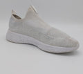 Avia women’s shoes, US 7 EUR 38, excellent condition lightweight cushioned casual footwear.