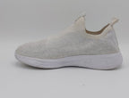 Avia women’s shoes, US 7 EUR 38, excellent condition lightweight cushioned casual footwear.