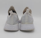 Avia women’s shoes, US 7 EUR 38, excellent condition lightweight cushioned casual footwear.