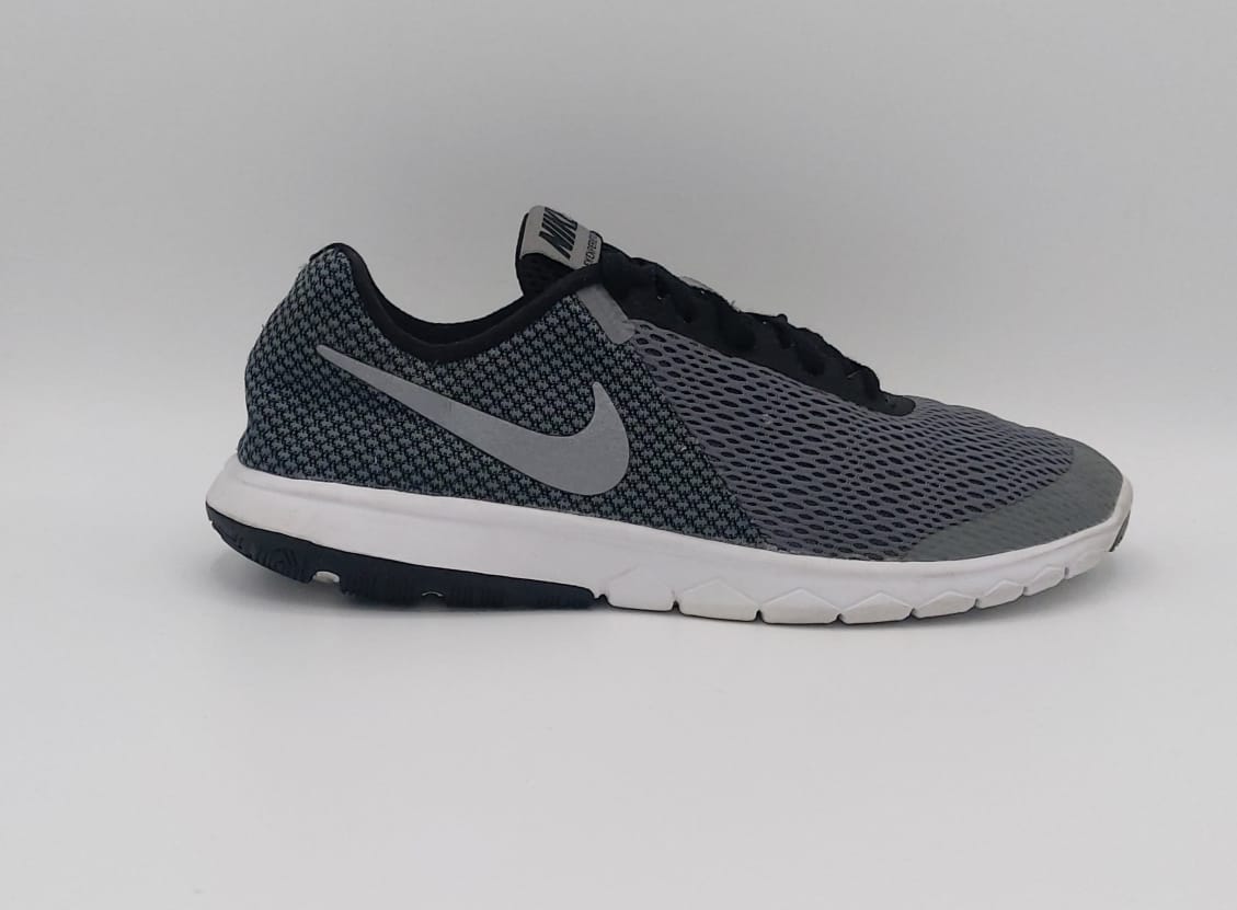 Nike Flex Experience RN 6 shoes, US 8 UK 7 EUR 41, excellent condition lightweight flexible running footwear.