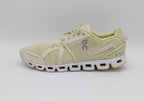 On Cloud women’s running shoes, US 7.5 UK 5.5 EUR 38.5, good condition lightweight cushioned footwear.