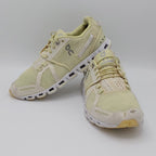 On Cloud women’s running shoes, US 7.5 UK 5.5 EUR 38.5, good condition lightweight cushioned footwear.