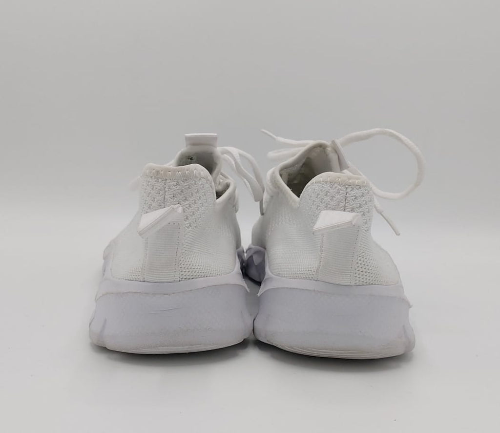 L. Loubit running shoes, EU 43, excellent condition lightweight cushioned footwear.