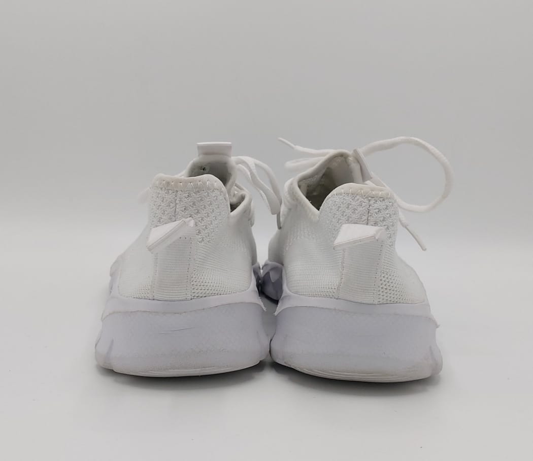 L. Loubit running shoes, EU 43, excellent condition lightweight cushioned footwear.
