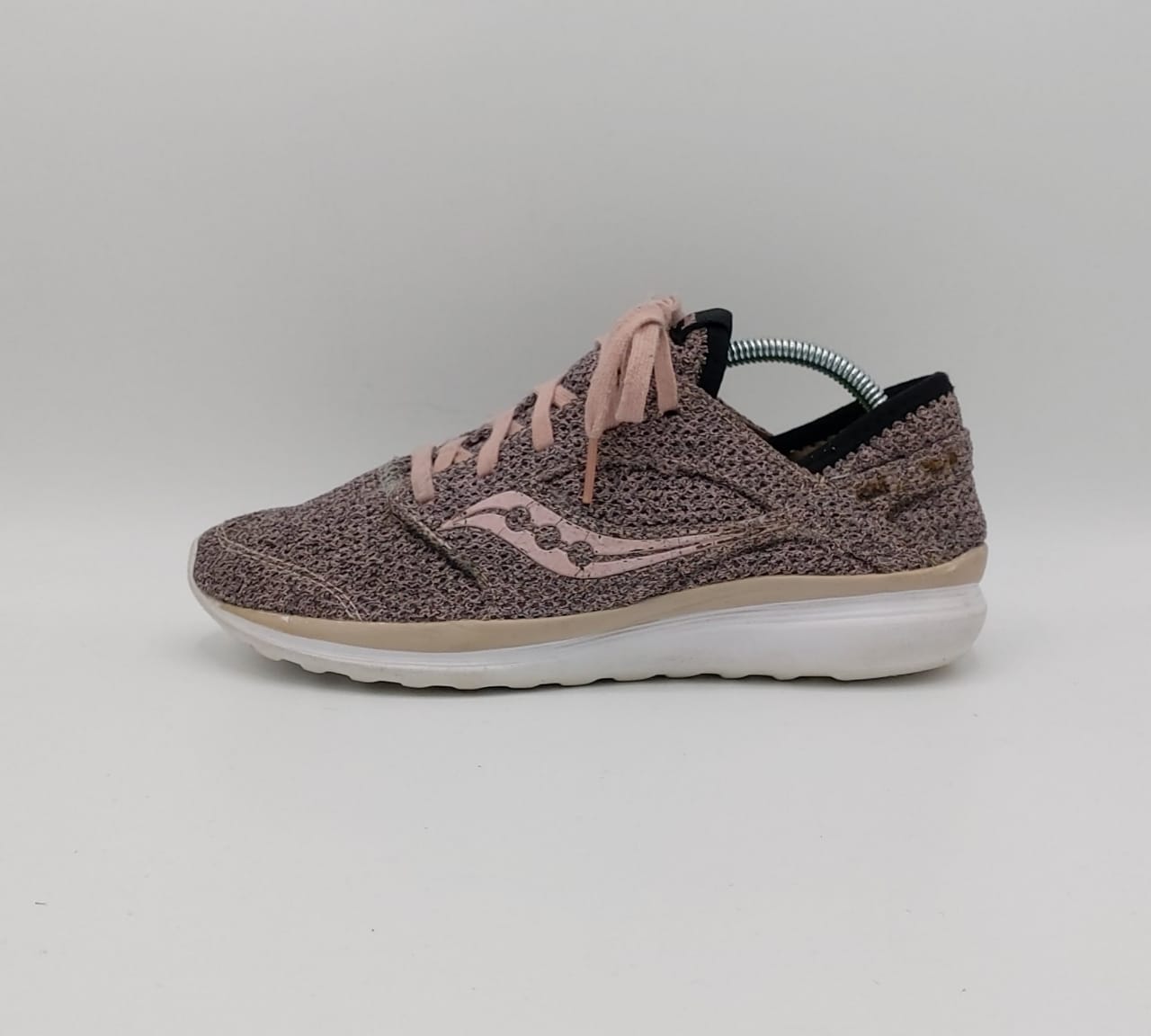 Saucony Kineta Hotsell sneakers, US 8.5 UK 6.5 EUR 40, excellent condition lightweight casual footwear.