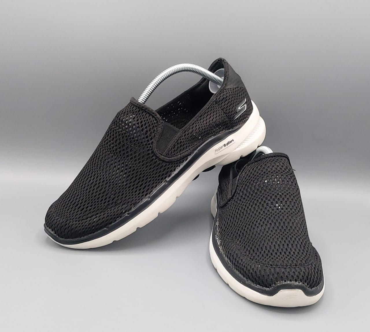 Skechers Air Cooled shoes, US 8 UK 7 EUR 41, excellent condition breathable cushioned footwear.
