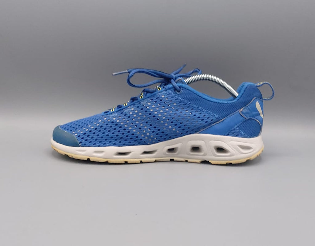 Columbia Techlite shoes, US 8.5 UK 7.5 EUR 41.5, excellent condition lightweight outdoor footwear.