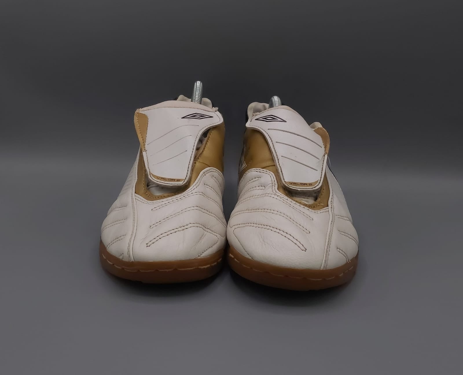 Umbro Impact Control shoes, US 10.5 UK 9.5 EUR 44, good condition durable training footwear.