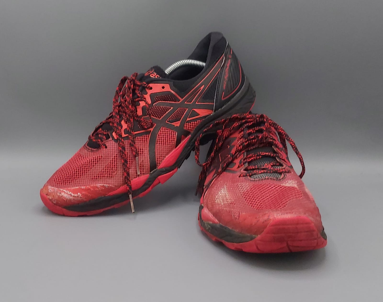 ASICS Gel Fuji Trabuco 6 trail shoes, US 9.5 EUR 43.5, good condition off-road running footwear.