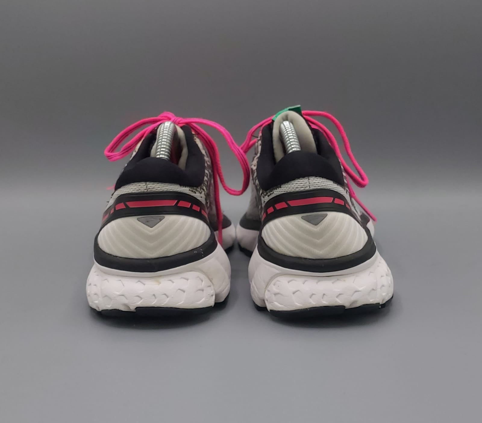 Brooks Ghost 11 running shoes, US 8 UK 6 EUR 39, premium condition lightweight cushioned running footwear.