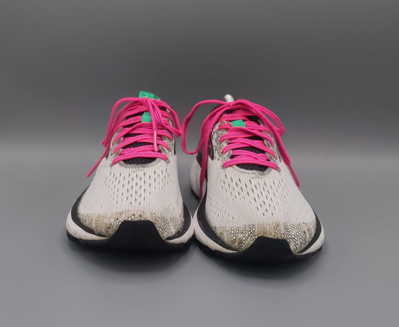 Brooks Ghost 11 running shoes, US 8 UK 6 EUR 39, premium condition lightweight cushioned running footwear.