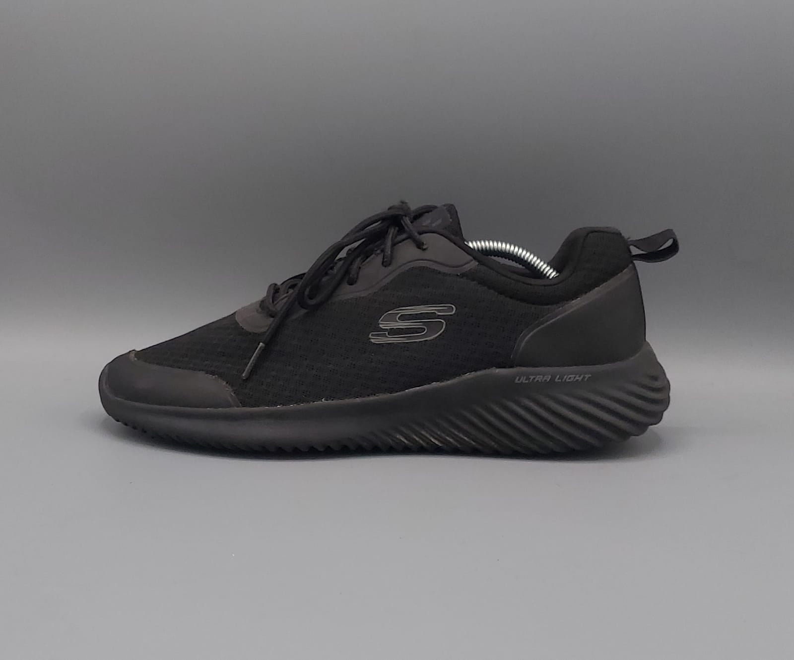 Skechers Ultra Light shoes, US 9 UK 8 EUR 42, very good condition lightweight casual footwear.