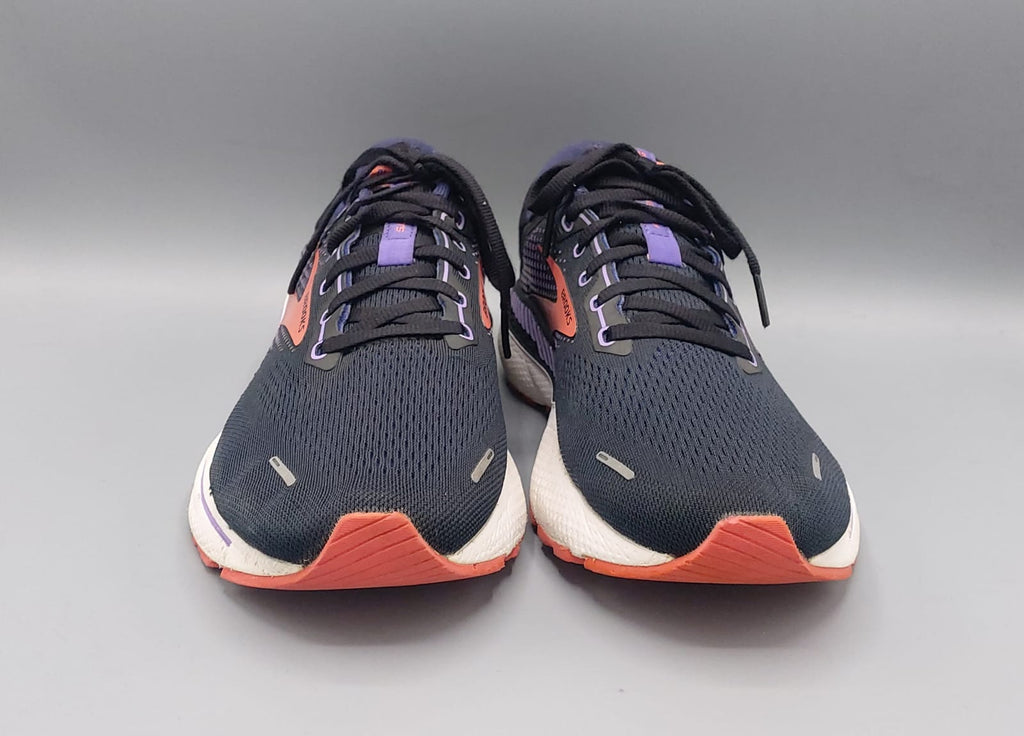 Brooks Adrenaline GTS 22 shoes, US 11 UK 9 EUR 43, excellent condition supportive running footwear.