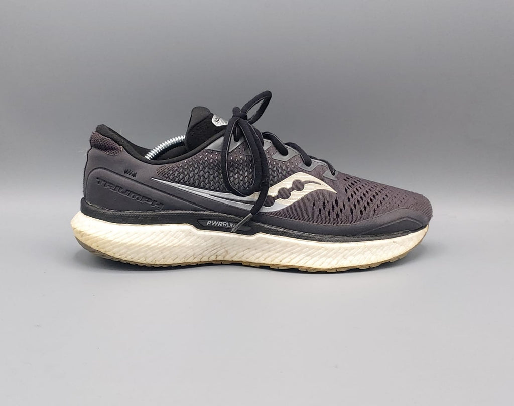 Saucony Triumph 18 running shoes, US 8.5 UK 7.5 EUR 42, excellent condition cushioned premium running footwear.